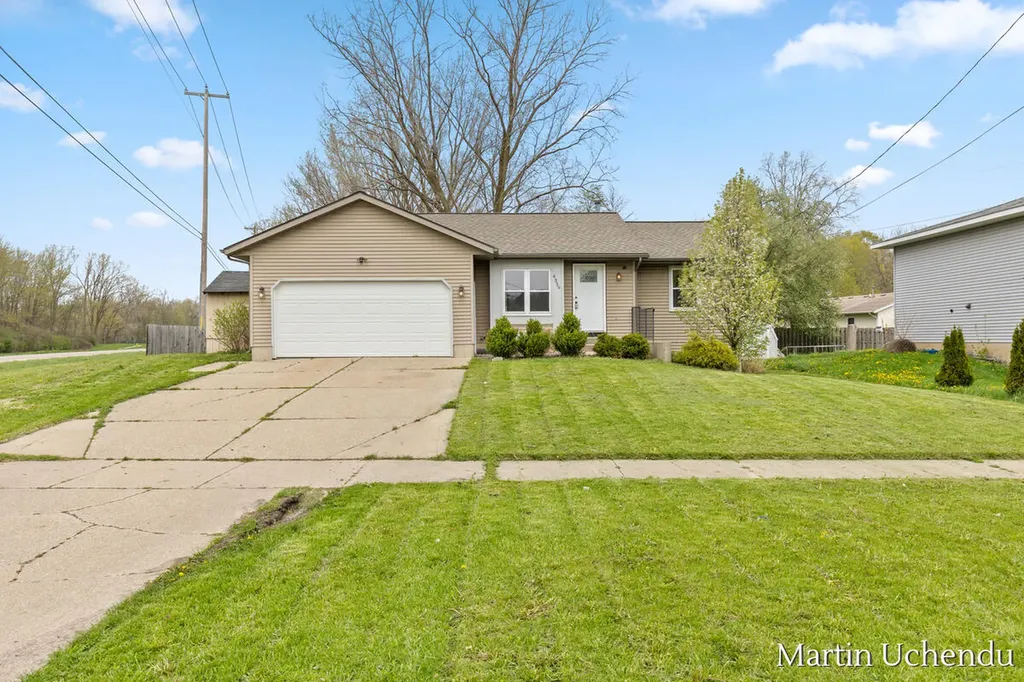 4359 W Grand Boulevard NW Walker City MI 49534