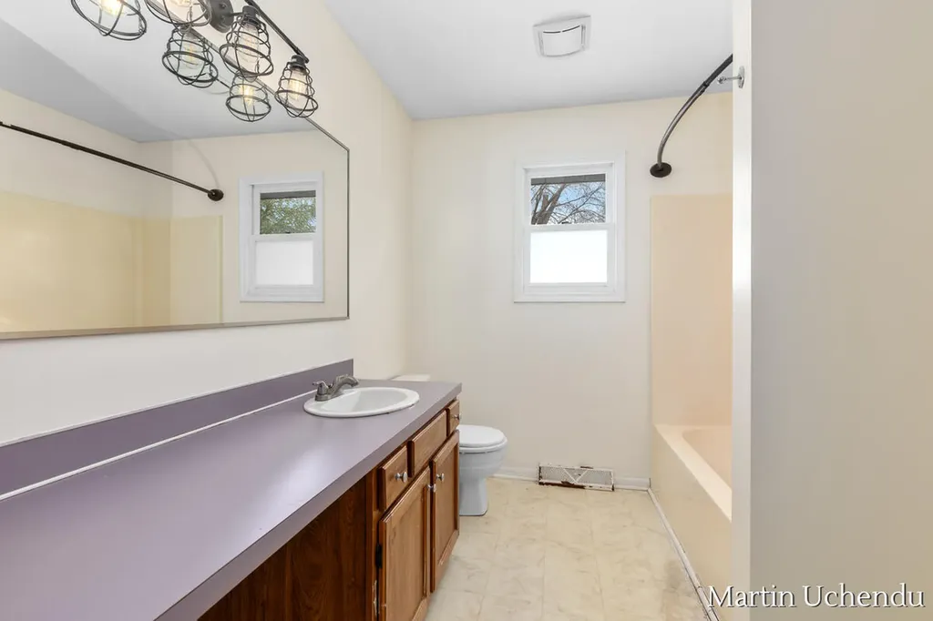 4359 W Grand Boulevard NW Walker City MI 49534