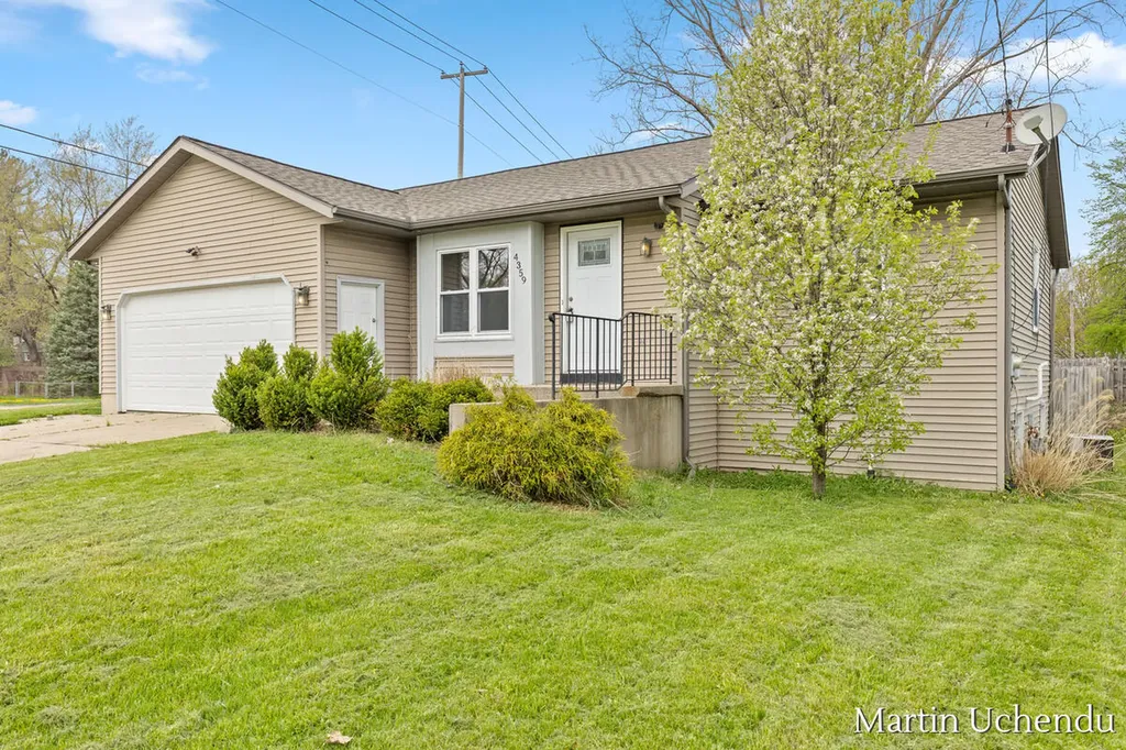 4359 W Grand Boulevard NW Walker City MI 49534