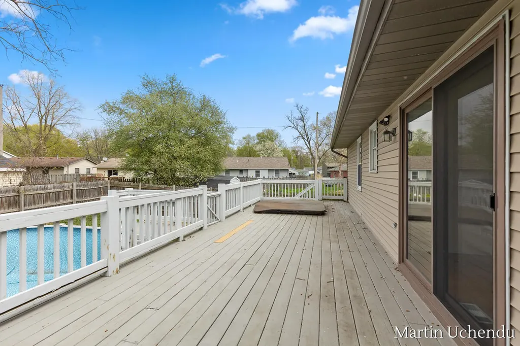 4359 W Grand Boulevard NW Walker City MI 49534