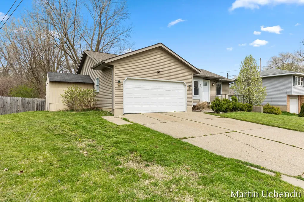 4359 W Grand Boulevard NW Walker City MI 49534