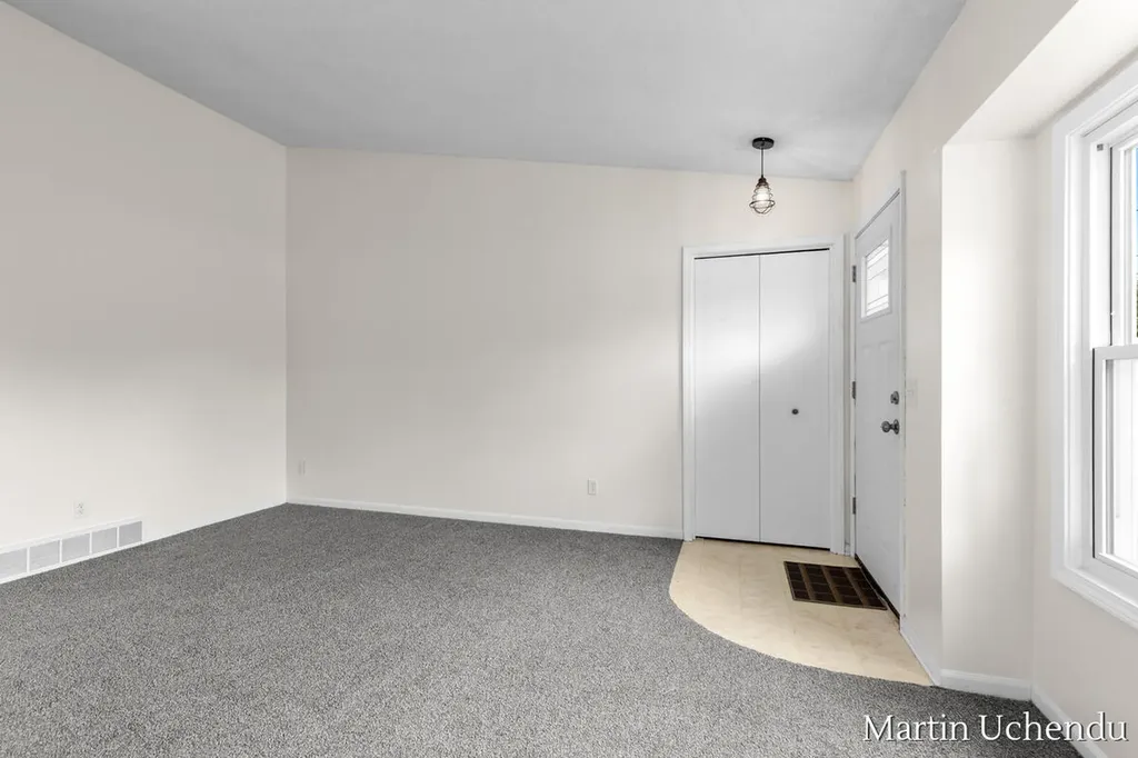 4359 W Grand Boulevard NW Walker City MI 49534