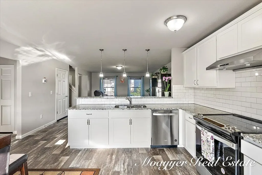 5764 Kiverton Ridge Drive SE Kentwood City MI 49508
