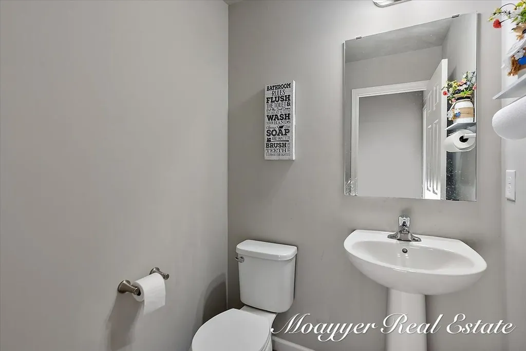 5764 Kiverton Ridge Drive SE Kentwood City MI 49508