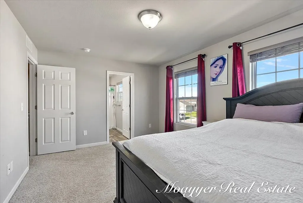 5764 Kiverton Ridge Drive SE Kentwood City MI 49508