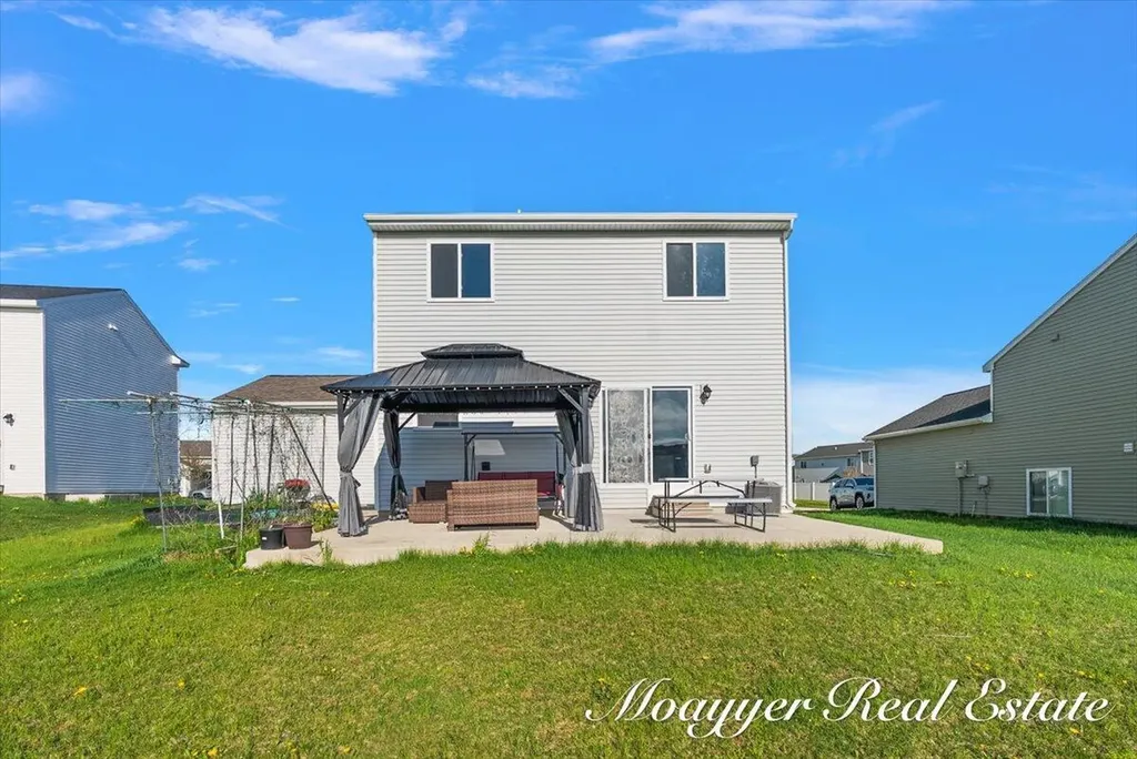 5764 Kiverton Ridge Drive SE Kentwood City MI 49508