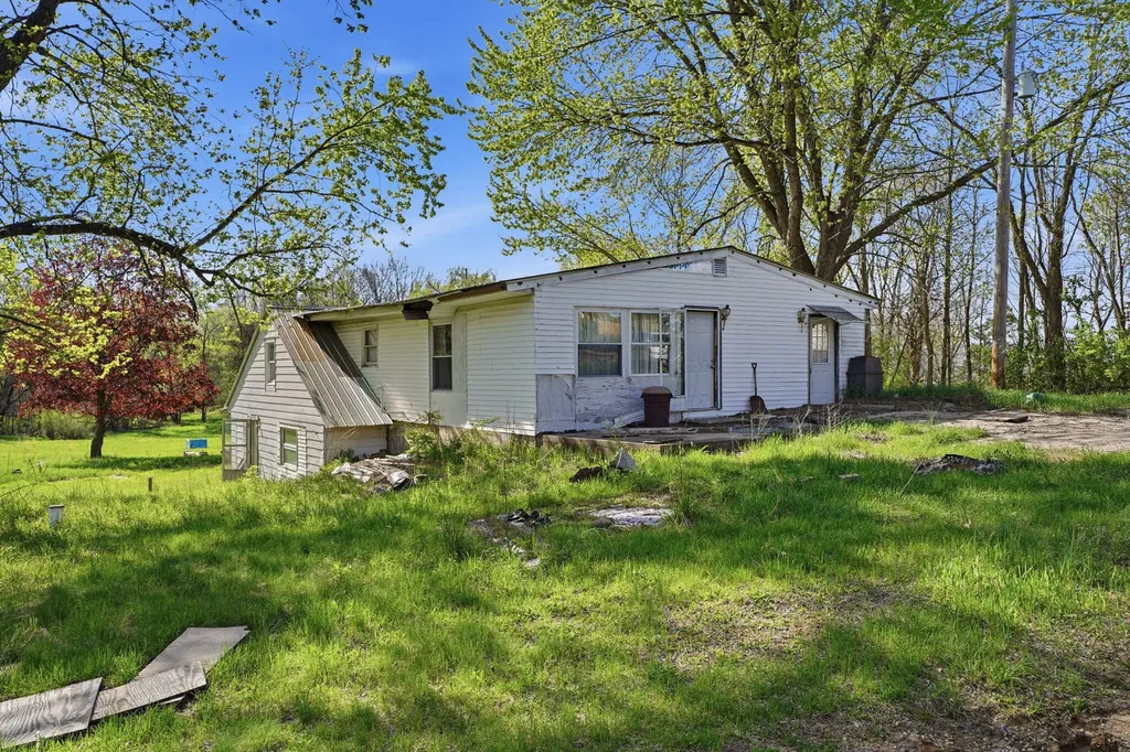 1928 S 35th Street Comstock Charter Township MI 49053