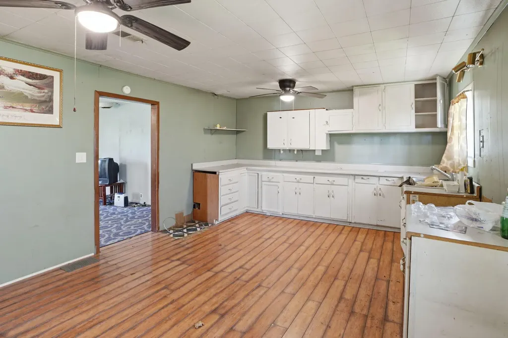 1928 S 35th Street Comstock Charter Township MI 49053