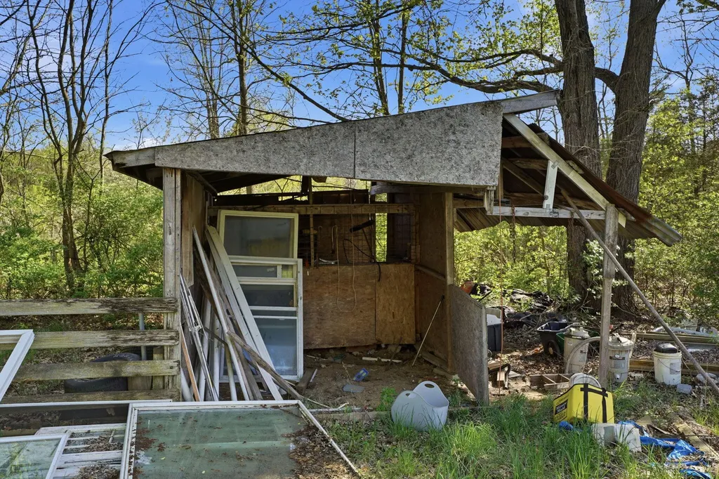 1928 S 35th Street Comstock Charter Township MI 49053