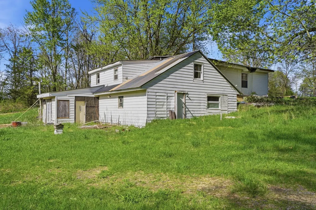 1928 S 35th Street Comstock Charter Township MI 49053