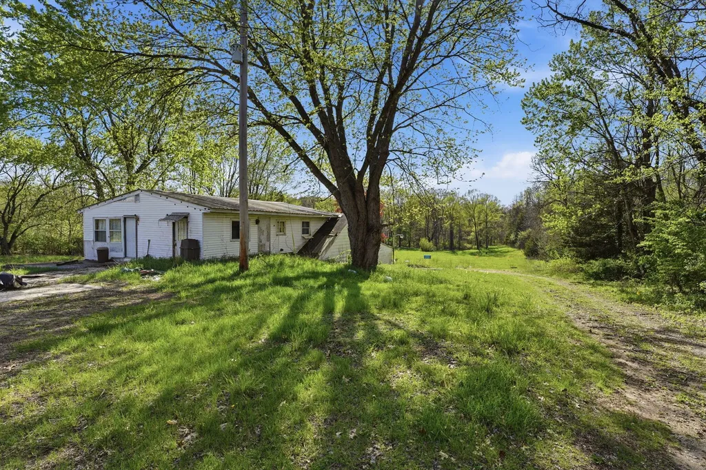 1928 S 35th Street Comstock Charter Township MI 49053