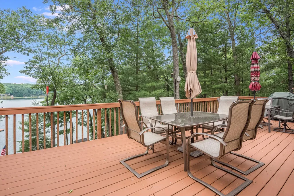 8833 W Velt Avenue Lake Township MI 49304