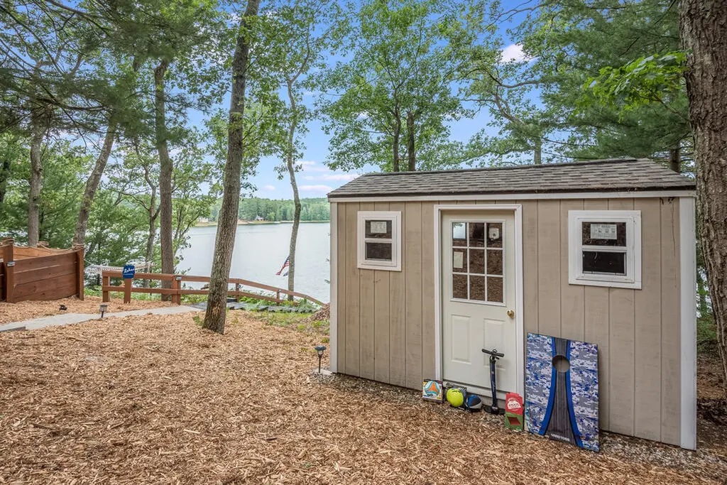 8833 W Velt Avenue Lake Township MI 49304