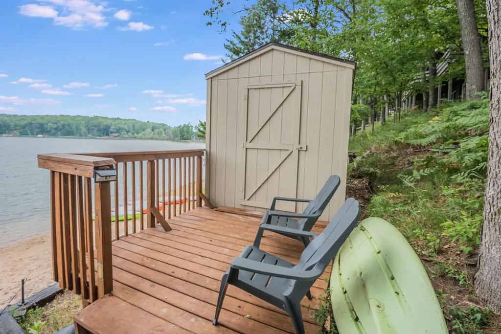 8833 W Velt Avenue Lake Township MI 49304
