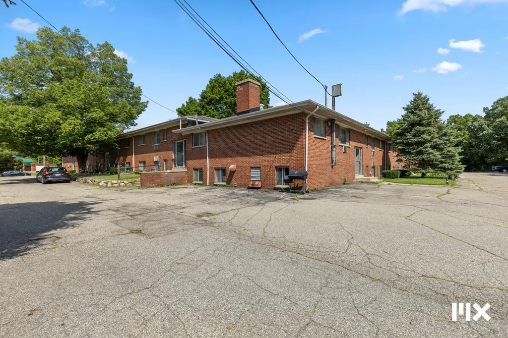 2907 S Burdick Street Kalamazoo City MI 49001