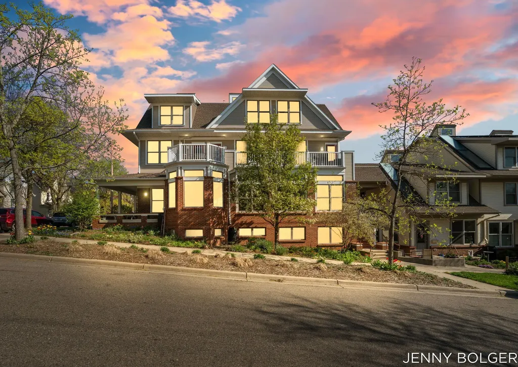 800 Livingston Avenue NE Grand Rapids City MI 49503