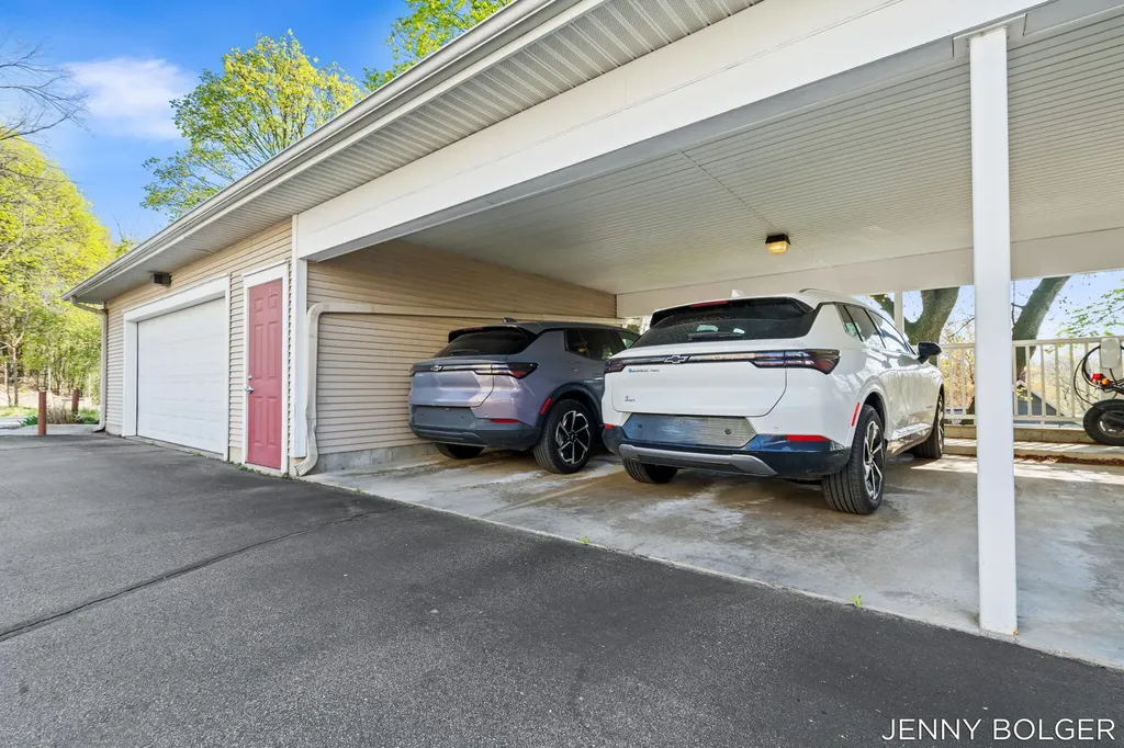 800 Livingston Avenue NE Grand Rapids City MI 49503
