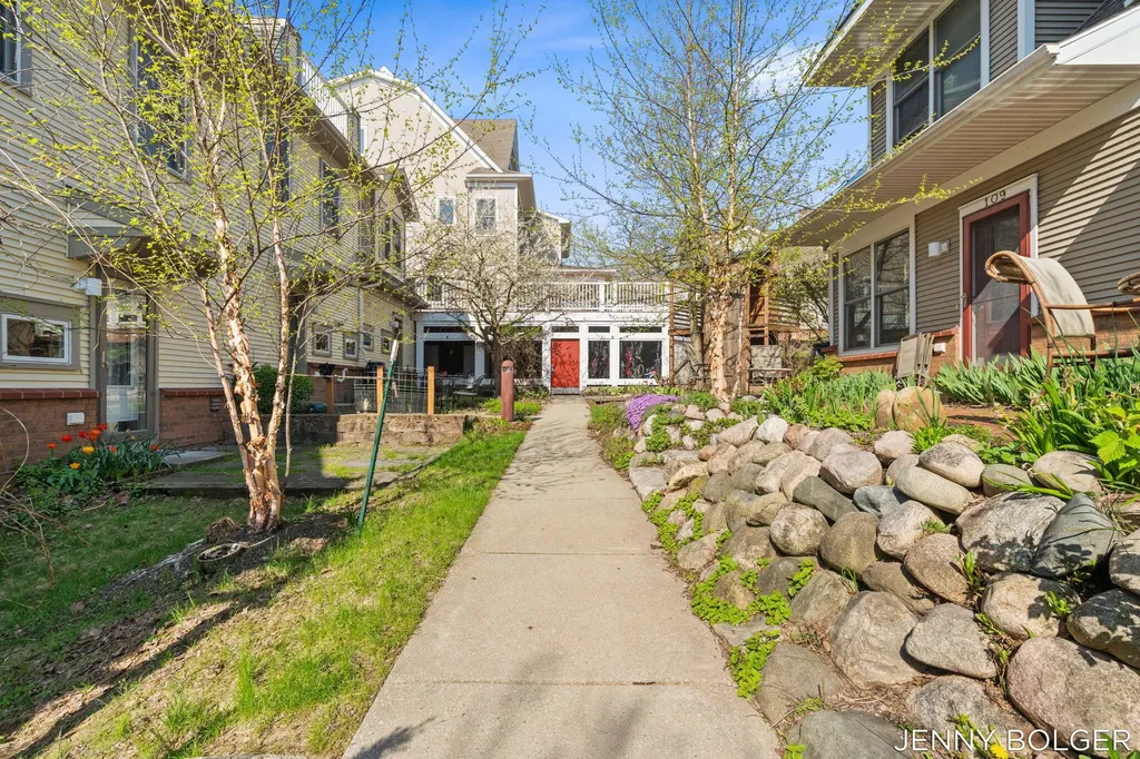 800 Livingston Avenue NE Grand Rapids City MI 49503