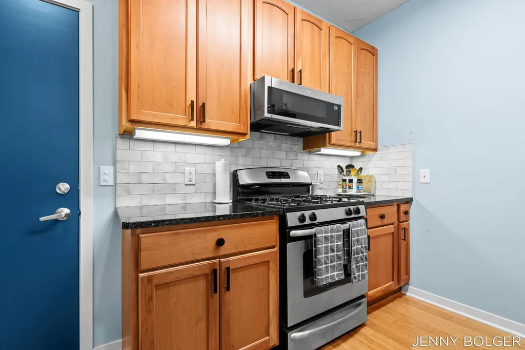 800 Livingston Avenue NE Grand Rapids City MI 49503
