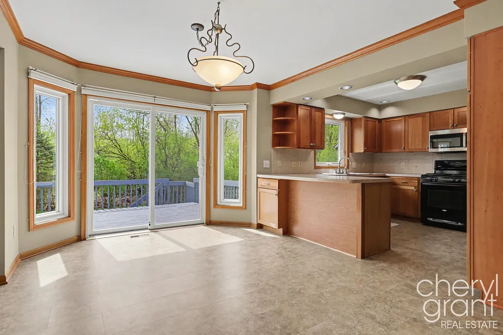 2314 Midvale Street NE Grand Rapids City MI 49505