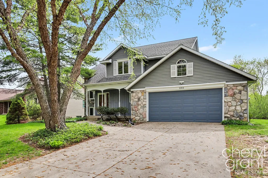 2314 Midvale Street NE Grand Rapids City MI 49505