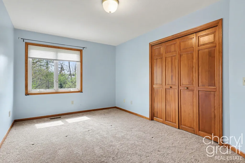 2314 Midvale Street NE Grand Rapids City MI 49505