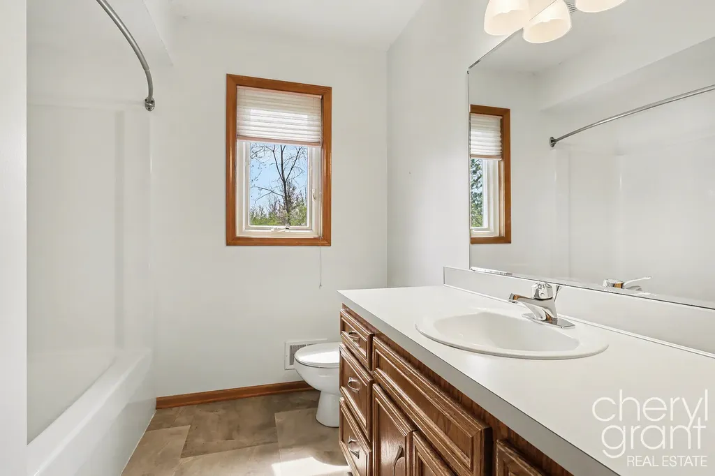 2314 Midvale Street NE Grand Rapids City MI 49505