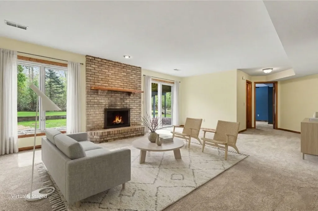 2314 Midvale Street NE Grand Rapids City MI 49505
