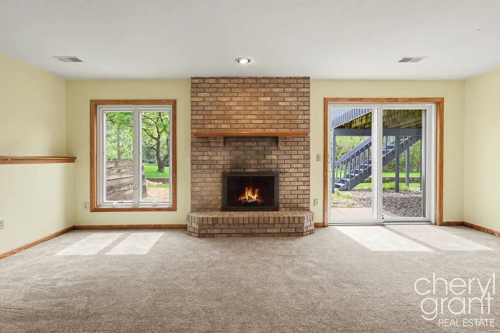 2314 Midvale Street NE Grand Rapids City MI 49505