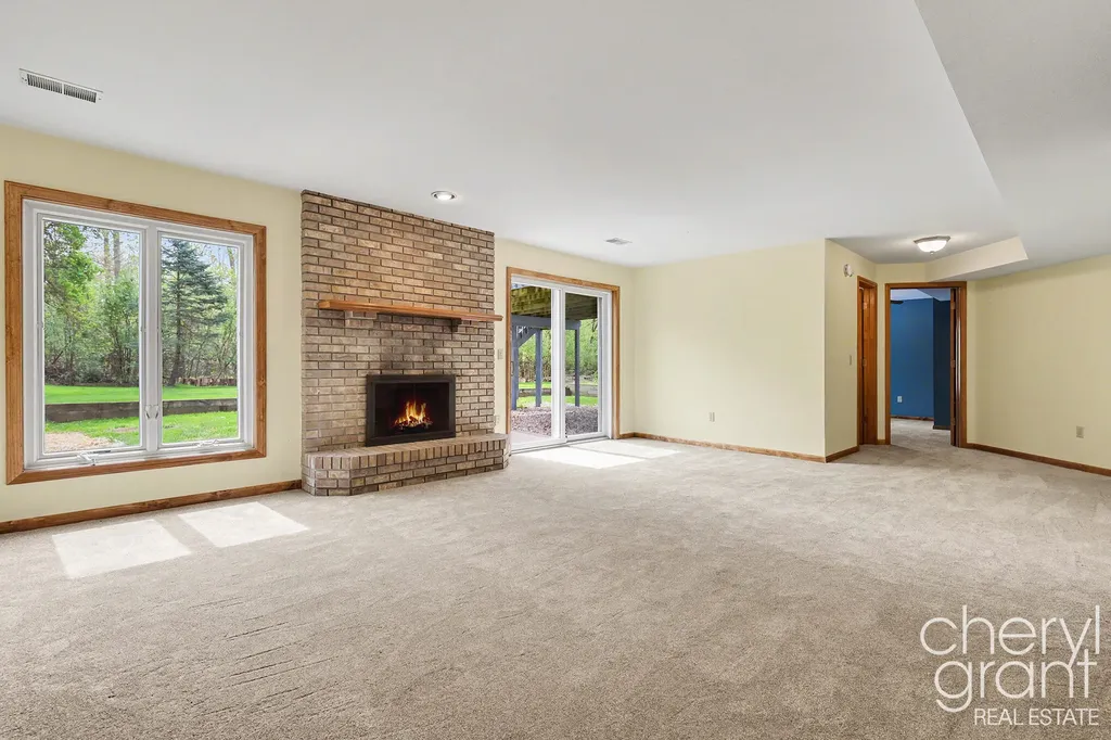 2314 Midvale Street NE Grand Rapids City MI 49505
