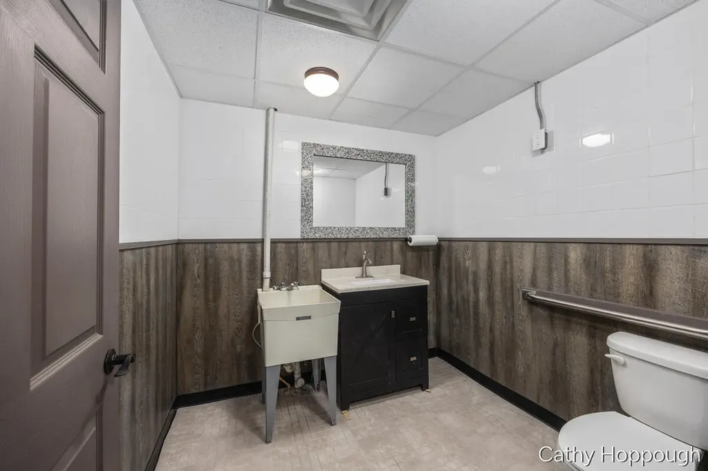405 W Main Street Ionia City MI 48846