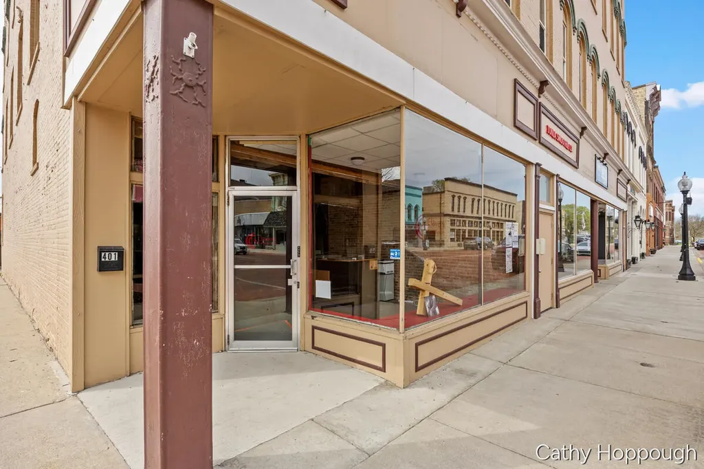 405 W Main Street Ionia City MI 48846