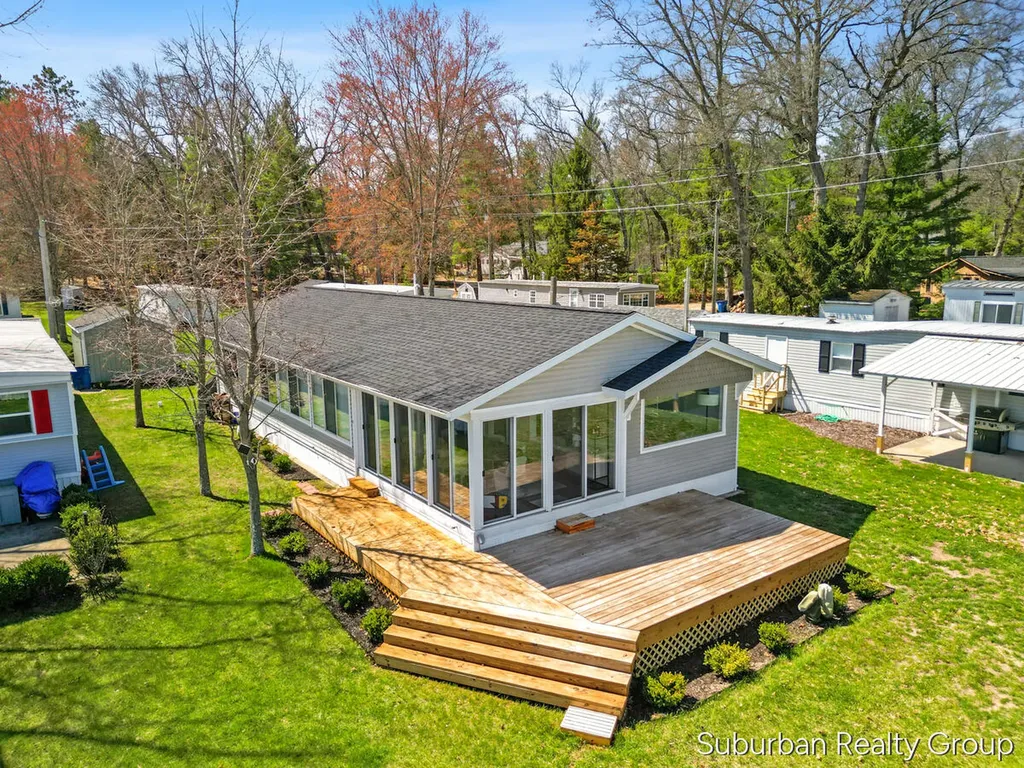 8224 W Pine Grove Beach Drive Lake Township MI 49304