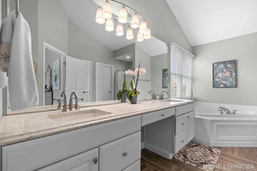 7423 Old Lantern Drive SE Gaines Charter Township MI 49316