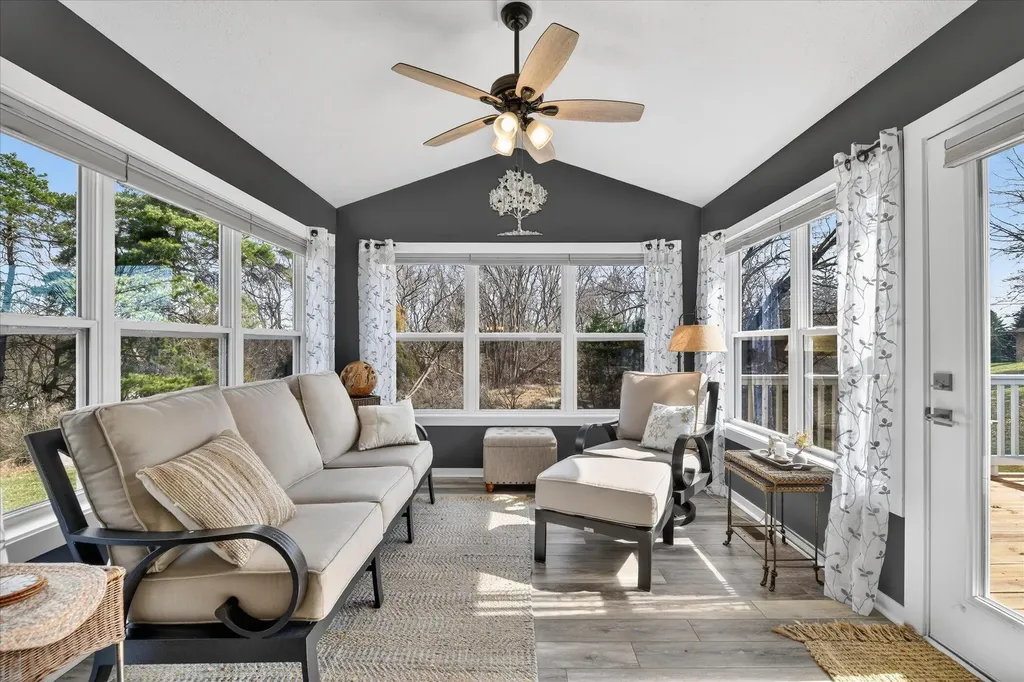 1956 Aspen Valley Lane Ionia City MI 48846