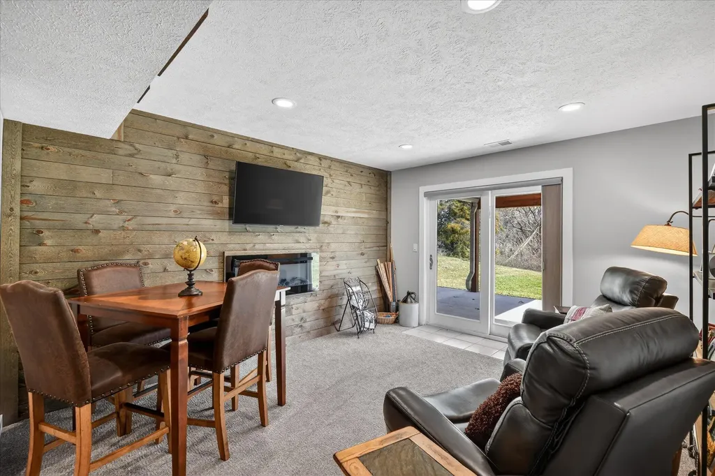 1956 Aspen Valley Lane Ionia City MI 48846