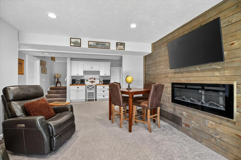 1956 Aspen Valley Lane Ionia City MI 48846