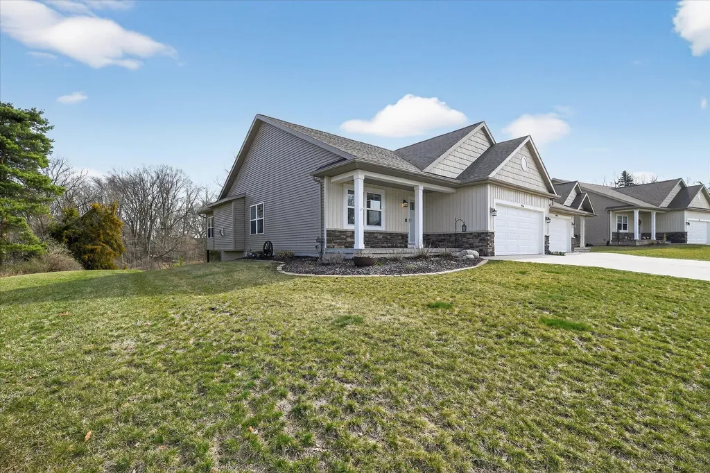 1956 Aspen Valley Lane Ionia City MI 48846