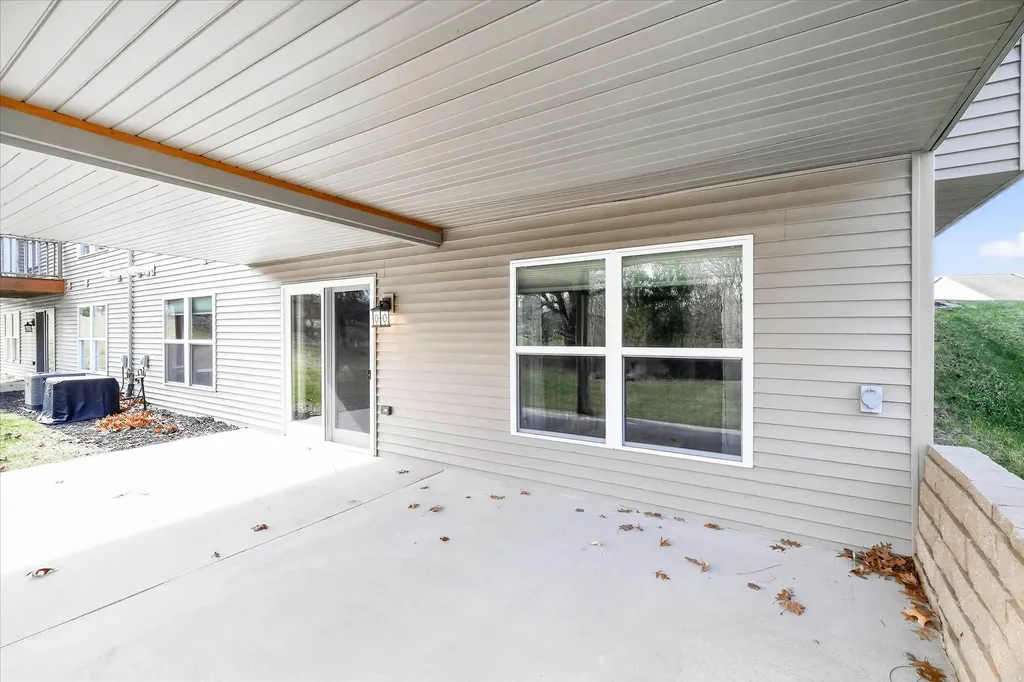 1956 Aspen Valley Lane Ionia City MI 48846