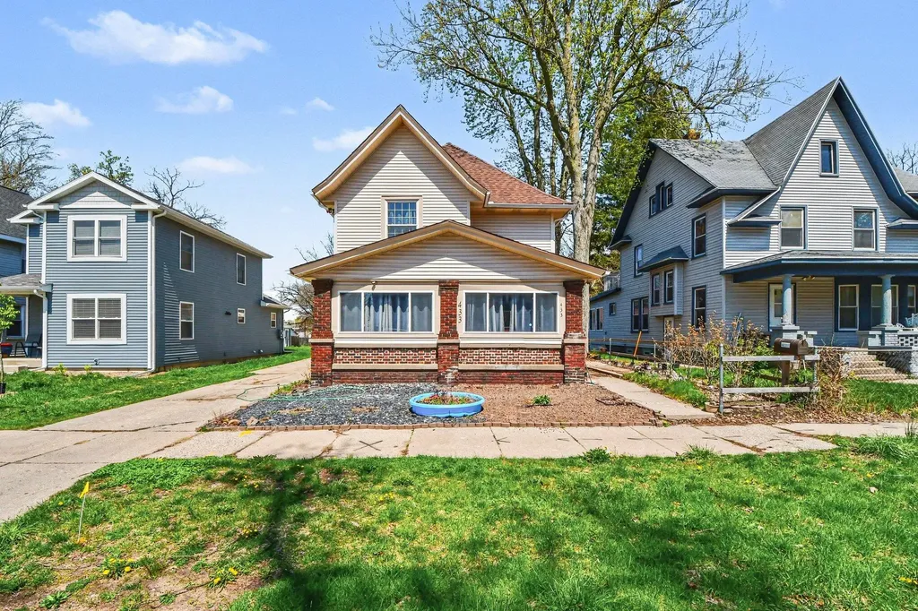 433 Adams Street SE Grand Rapids City MI 49507