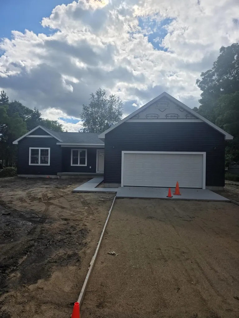 644 Willow Street Unknown City MI 49329