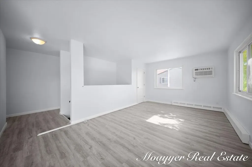 1051 Abbey Court Holland City MI 49423