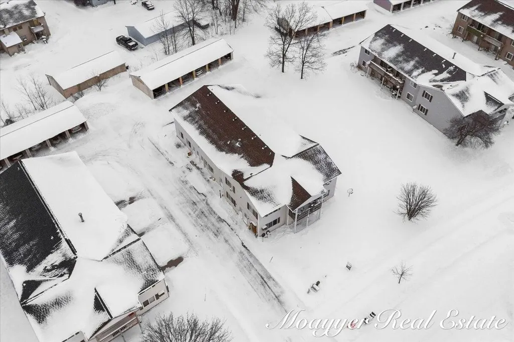 1051 Abbey Court Holland City MI 49423