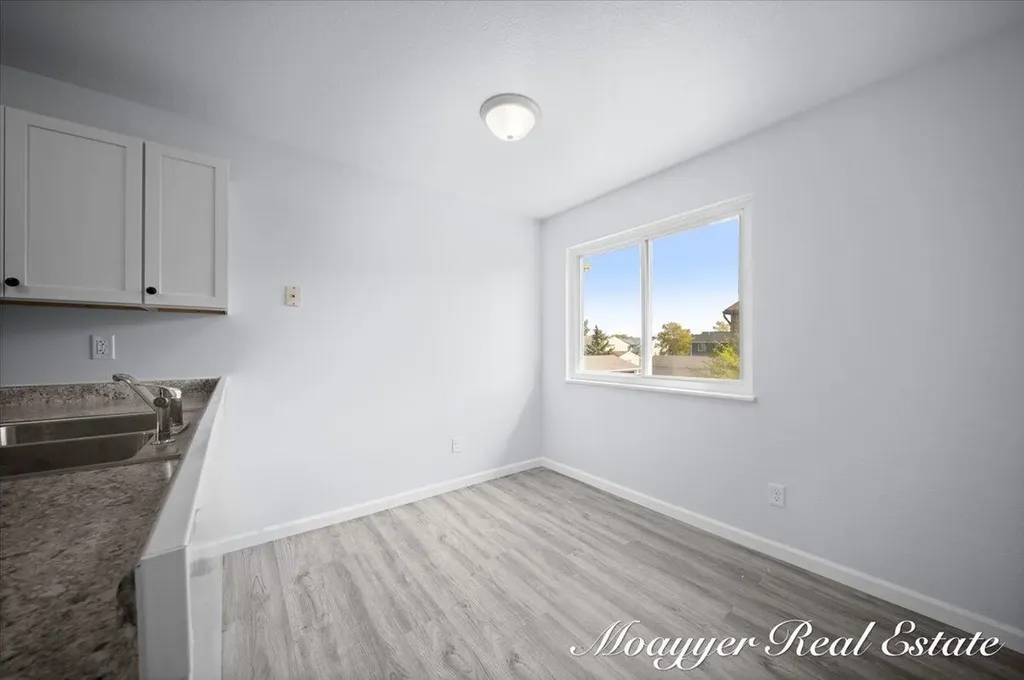1051 Abbey Court Holland City MI 49423