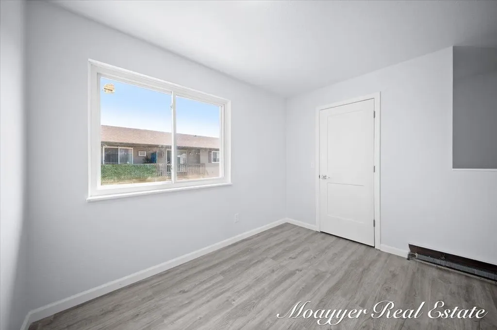 1041 Abbey Court Holland City MI 49423