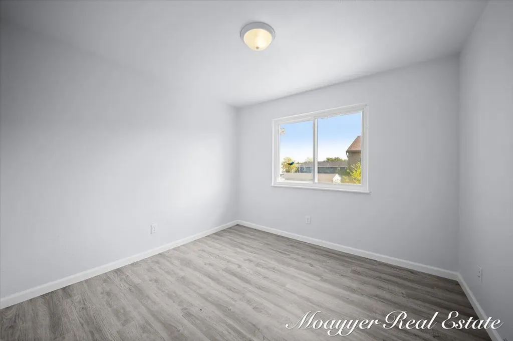 1041 Abbey Court Holland City MI 49423