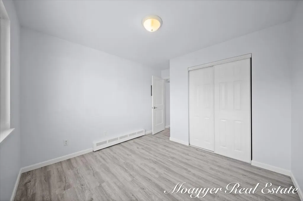 1041 Abbey Court Holland City MI 49423