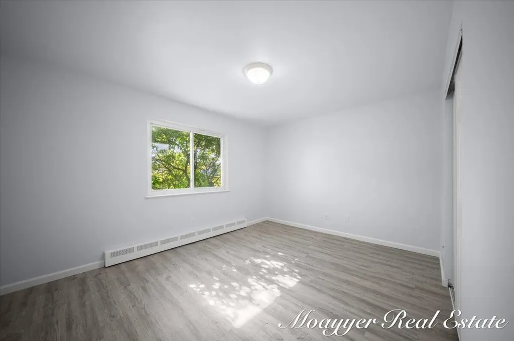 1041 Abbey Court Holland City MI 49423