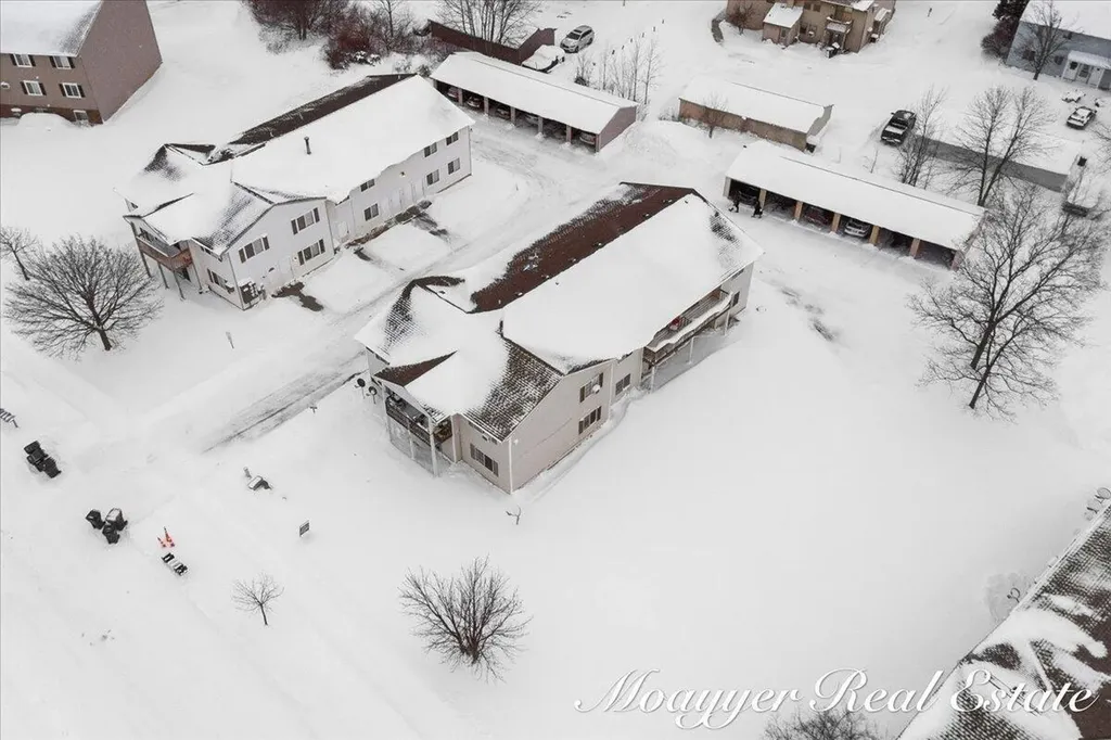 1041 Abbey Court Holland City MI 49423