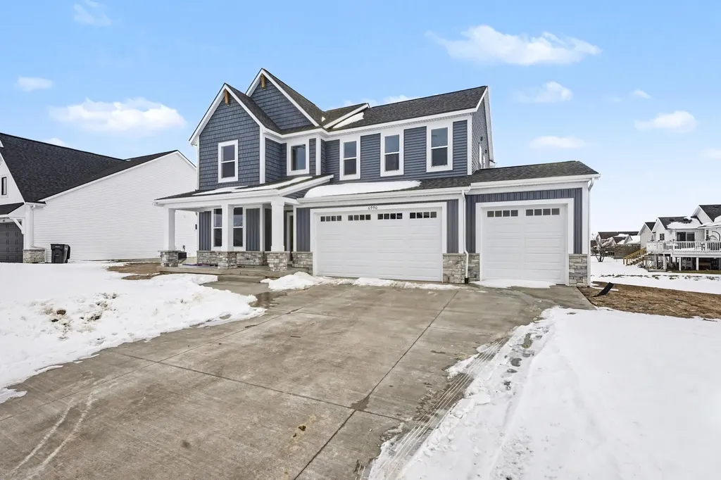 6990 Avalon Drive SE Gaines Charter Township MI 49316